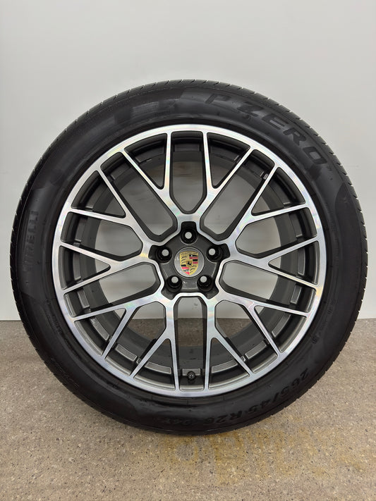 DOT24/25 Original Porsche Macan RS Spyder 95B 20 Zoll Sommerreifen Sommerräder Felgen Alufelgen 95B601025BP 95B601025BQ I 1 II 2 III 3 GTS Sport Turbo 265/45 R20 104Y 295/40 R20 106Y