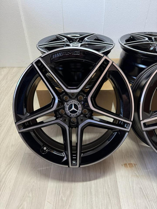 NEU Original Mercedes GLA GLB 19 Zoll AMG Felgen A2474011500
