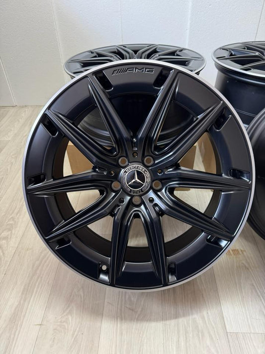 NEU Original Mercedes GLA H 247 GLB X 247 35 45 (S) AMG 20 Zoll Felgen Alufelgen A2474014600 Schwarz Matt & glanzgedrehtes Felgenhorn 4MATIC 8,5x20 ET51,5 5x112 Sport Line SUV Felgensatz