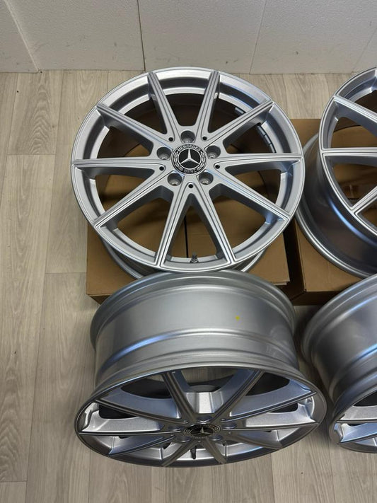 NEU Original Mercedes GLE V 167 300 d 350 d 4MATIC 18 Zoll Felgen Alufelgen Silber A1674010000
