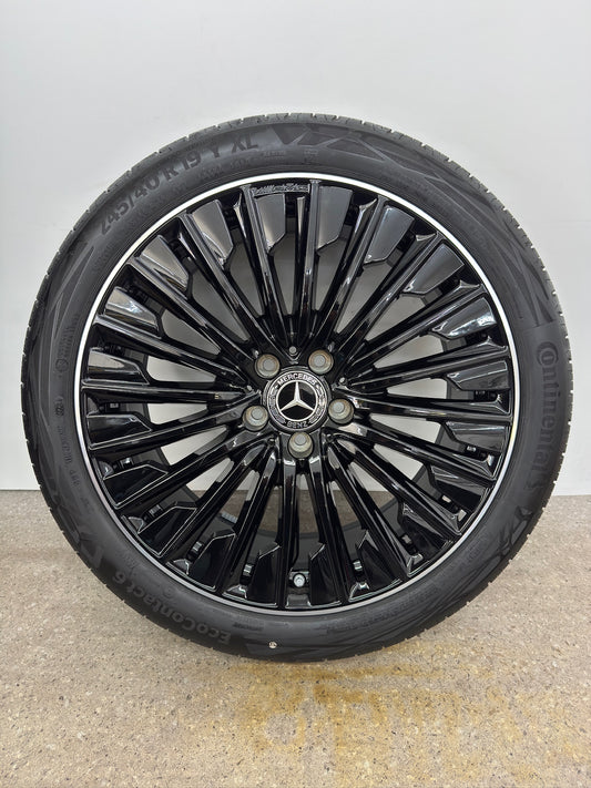Neuwertig Original Mercedes CLE Coupé C 236 19 Zoll AMG Sommerräder Sommerreifen Felgen Alufelgen A2364011900 A2364012000 245/40 R19 98Y 275/35 R19 100Y Vielspeiche Sommerkomplettradsatz