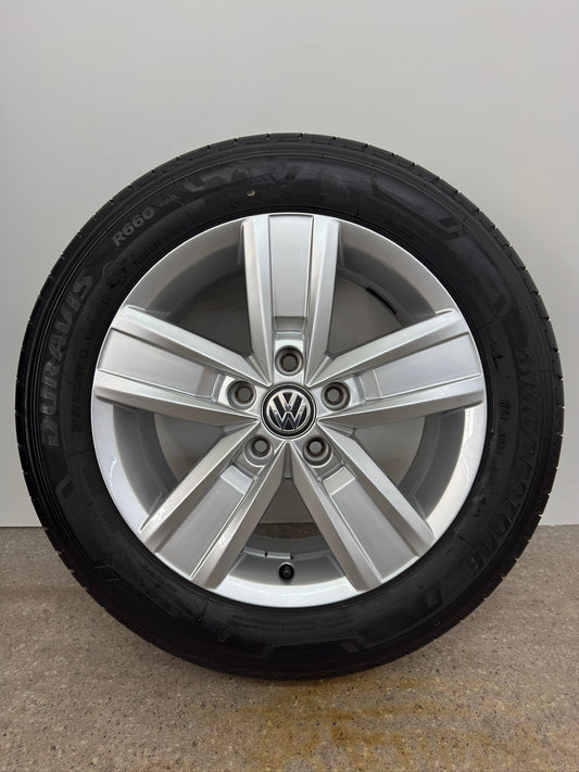 Original VW T5 T6 7E 7H 17 Zoll Devonport Sommerräder Sommerreifen Felgen Alufelgen 7E0601025P Bus Bulli Multivan Transporter Kasten T5.1 T5.2 T6.1 T6.2 215/60 R17 C 104H