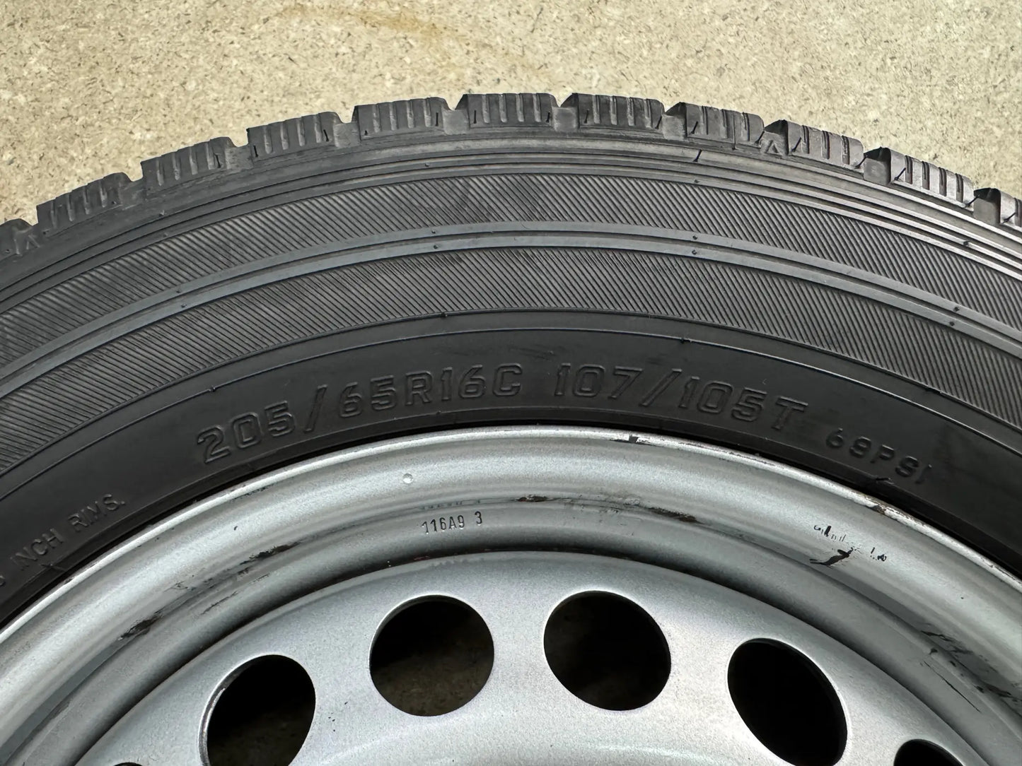TOP 7 - 6 mm VW T5 T6 Transporter Kastenwagen 16 Zoll Winterräder Winterreifen Felgen KBA 43738 Stahlfelgen 6,5x16 ET52 205/65 R16 C 107T 105T 5x120 Winterradsatz M+S