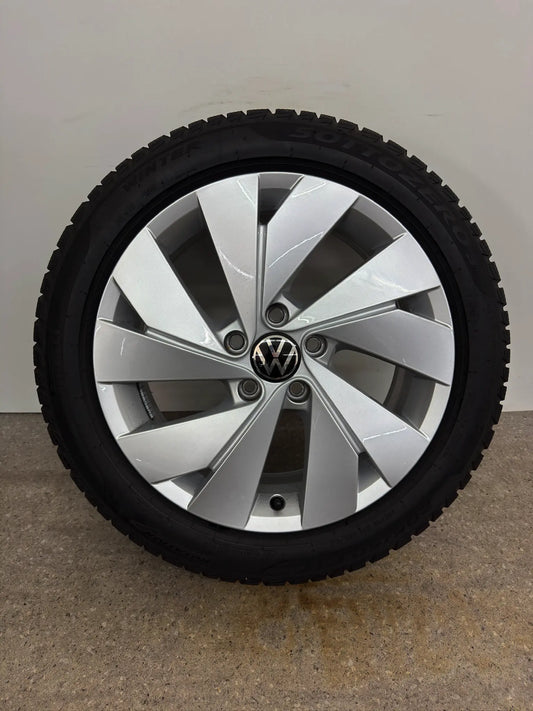 TOP DOT25 Original VW Golf VIII 8 5H CD 17 Zoll Belmont Nottingham Winterräder Winterreifen Felgen 5H0601025B Alufelgen 205/55 R17 Pirelli 6,5x17 ET46 5x112 GTI GTE R-Line Silber Radsatz