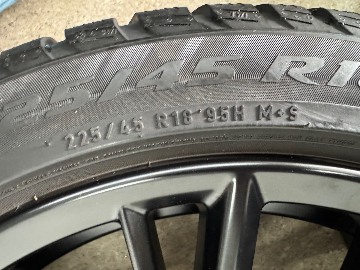 TOP ZUSTAND DOT22 Original BMW 2er G42 3er G20 G21 4er G22 G23 18 Zoll M 796M Winterräder Winterreifen Felgen 6885305 Alufelgen Schwarz 225/45 R18 95H RunFlat RFT RSC * Winterrradsatz MwSt.