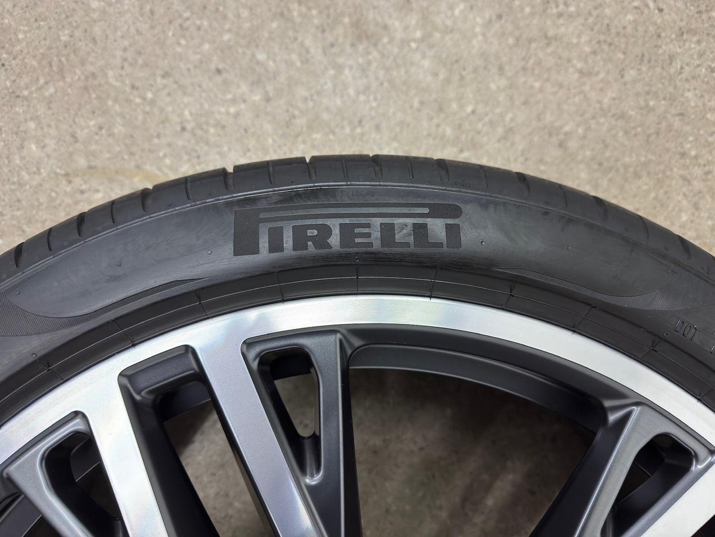 WIE NEU DOT25 Original Audi Q5 SQ5 FY GU 21 Zoll Sommerräder Sommerreifen Felgen 8MA601025M Alufelgen Sportback S-Line 255/40 R21 102Y 8,5x21 ET34 5x112 5 Doppelspeichen Y RS Sport Sommerradsatz