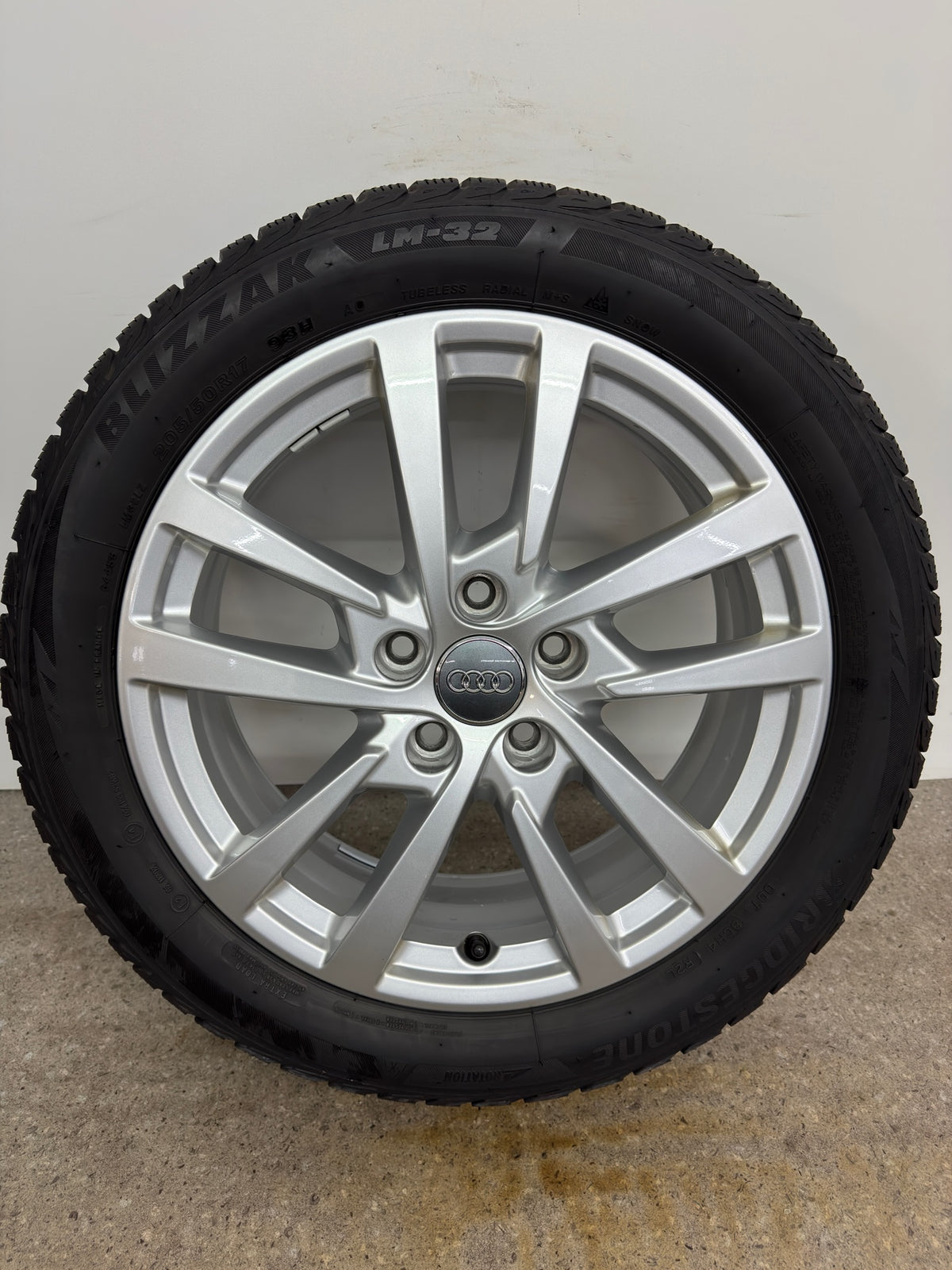 6,3 / 6mm Original Audi A3 S3 8V 17 Zoll Winterräder Winterreifen Felgen 8V0601025DH 205/50 R17 93H 5x112 Alufelgen 6x17 ET48 Silber Limousine Sportback Winterradsatz M+S MwSt.