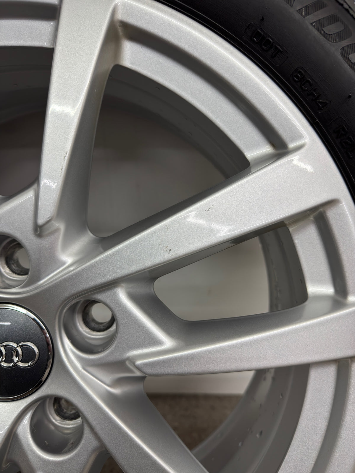 6,3 / 6mm Original Audi A3 S3 8V 17 Zoll Winterräder Winterreifen Felgen 8V0601025DH 205/50 R17 93H 5x112 Alufelgen 6x17 ET48 Silber Limousine Sportback Winterradsatz M+S MwSt.