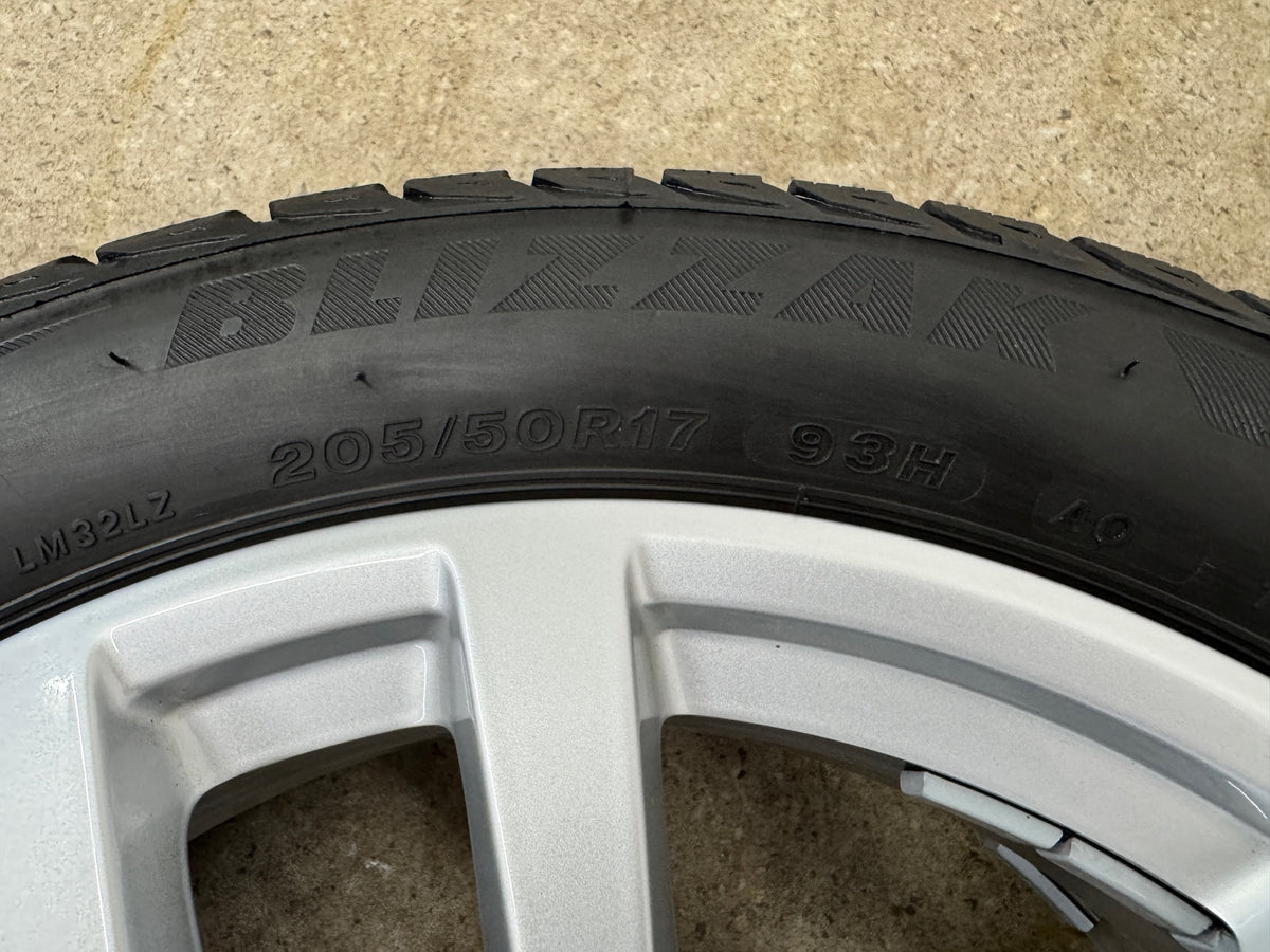 6,3 / 6mm Original Audi A3 S3 8V 17 Zoll Winterräder Winterreifen Felgen 8V0601025DH 205/50 R17 93H 5x112 Alufelgen 6x17 ET48 Silber Limousine Sportback Winterradsatz M+S MwSt.