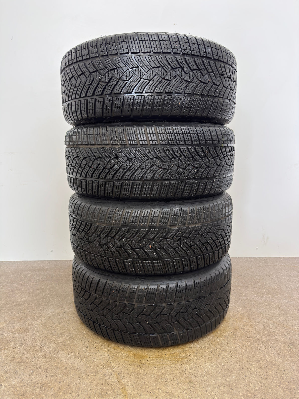 7 / 6mm Original BMW i4 G26 Gran Coupé 18 Zoll Sty. 853 Winterräder Winterreifen Felgen 6896768 5A1E212 Alufelgen 245/45 R18 100H M+S Styling Gunmetal Winterradsatz MwSt.