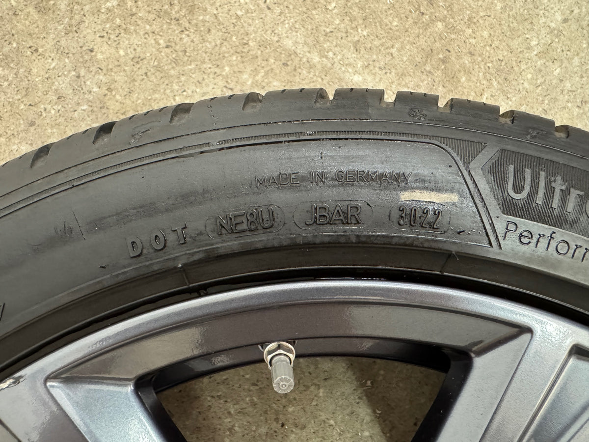 7 / 6mm Original BMW i4 G26 Gran Coupé 18 Zoll Sty. 853 Winterräder Winterreifen Felgen 6896768 5A1E212 Alufelgen 245/45 R18 100H M+S Styling Gunmetal Winterradsatz MwSt.