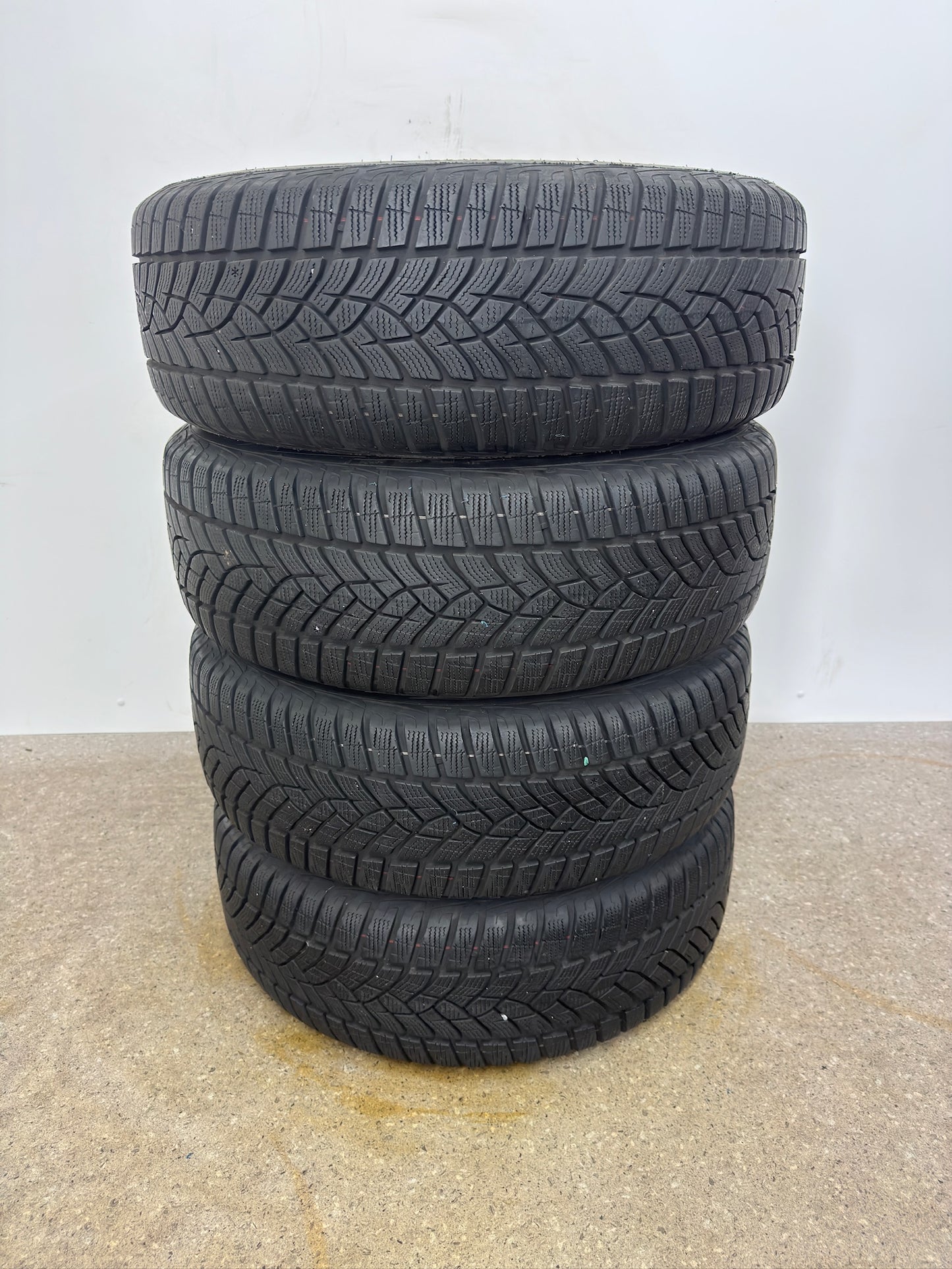 7mm VW Passat B8 3G Beetle 16 Skoda Karoq NU Seat Ateca 5FP 17 Zoll Winterräder Winterreifen Felgen Alufelgen 215/55 R17 98V 5x112 6,5x17 ET41 KBA 50398 Silber Winterradsatz SUV