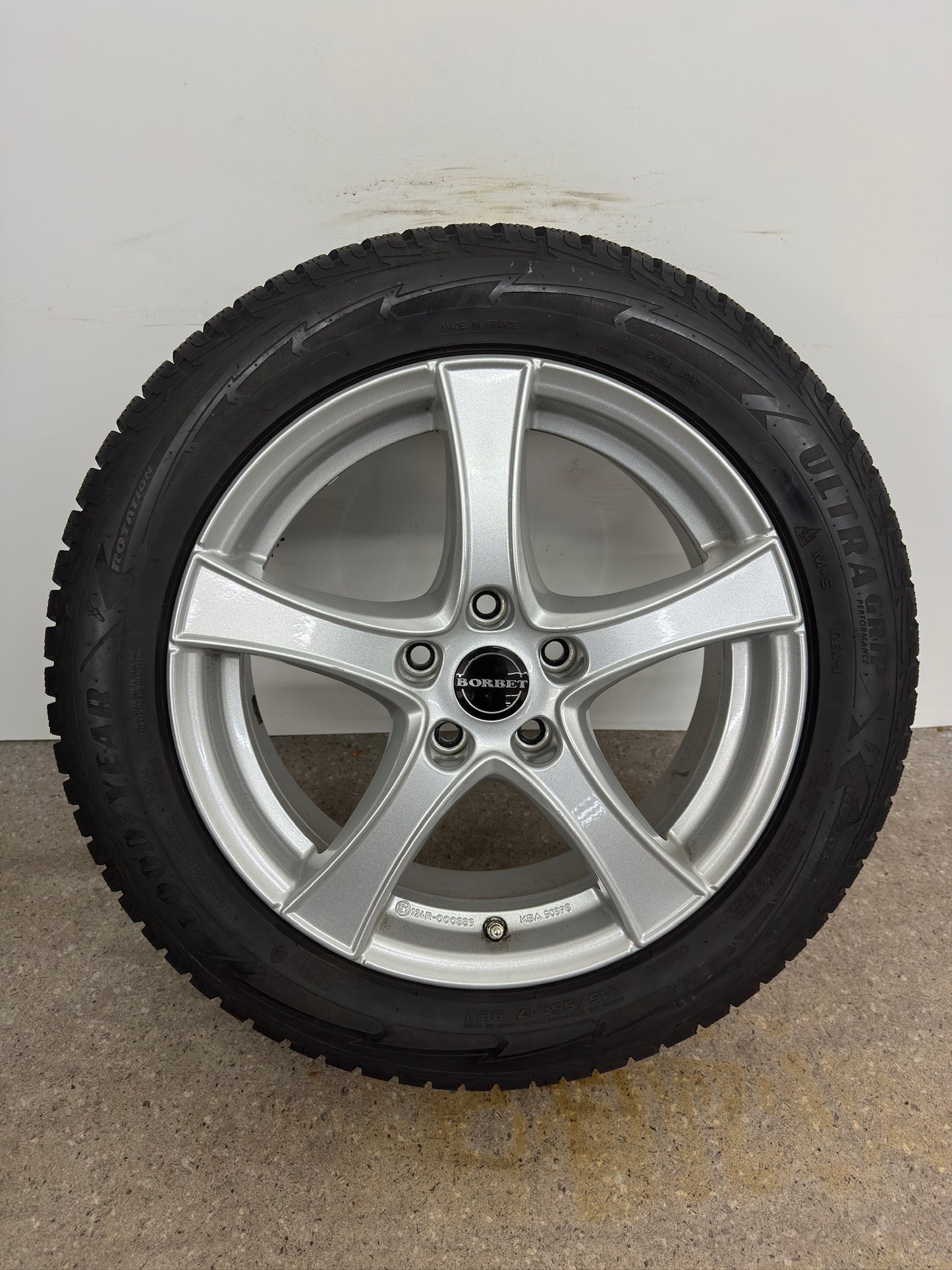 7mm VW Passat B8 3G Beetle 16 Skoda Karoq NU Seat Ateca 5FP 17 Zoll Winterräder Winterreifen Felgen Alufelgen 215/55 R17 98V 5x112 6,5x17 ET41 KBA 50398 Silber Winterradsatz SUV