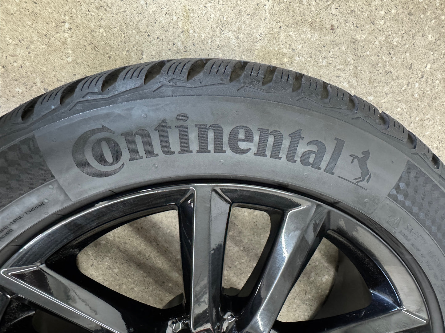 8 / 7mm TOP Original VW Arteon 3H Shooting Brake 17 Zoll Winterräder Winterreifen Felgen Alufelgen KBA52299 Schwarz M+S 225/50 R17 98V Continental Winterradsatz