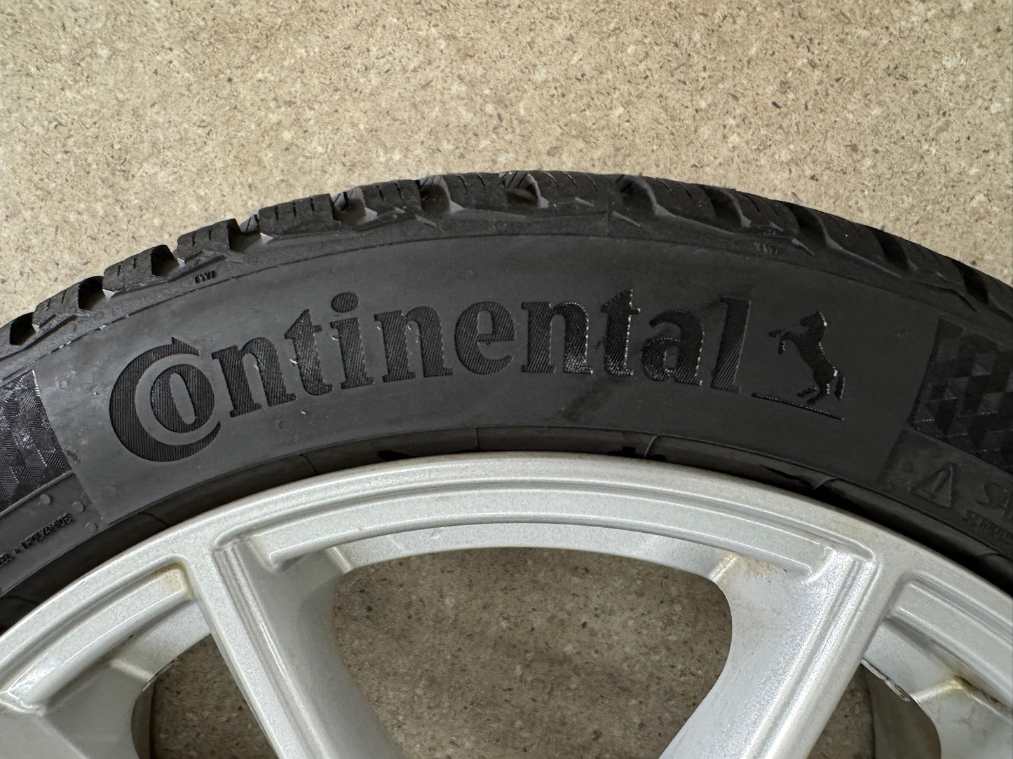8 / 7mm VW Golf VII 7 Audi A3 8V Seat Leon 5F Skoda Octavia 5E 17 Zoll Winterräder Winterreifen Felgen Alufelgen 225/45 R17 91H III 3 AU Silber M+S KBA 50565 Winterradsatz