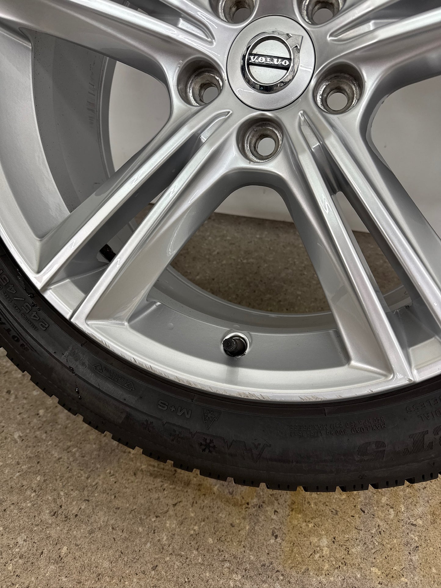 8,8-8,3mm Original Volvo V90 S90 18 Zoll Winterräder Winterreifen Felgen 31362839 Alufelgen Silber M+S Limousine Kombi 245/45 R18 100V M+S 8x18 ET42 5x108 Winterradsatz MwSt. ausweisbar