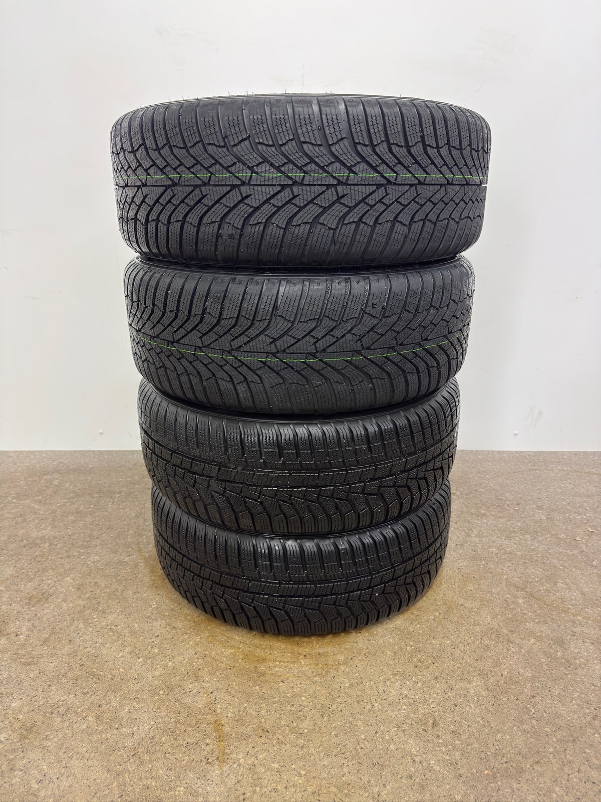 TOP *2 neue Reifen* Audi A3 8P 8V 8Y GY VW Golf V 5 1K VI 6 5K VII 7 5G VIII 8 CD Touran Cross 1P Seat Leon 1P 5F KL Skoda Octavia II 2 III 3 1Z 5E 17 Zoll Winterräder Winterreifen Felgen Alufelgen