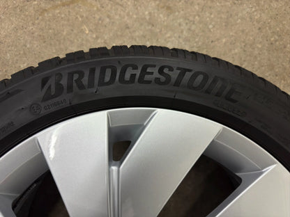 DOT22 Original VW Golf VIII 8 5H CD 17 Zoll Belmont Nottingham Winterräder Winterreifen Felgen 5H0601025B Alufelgen 205/55 R17 Bridgestone 6,5x17 ET46 5x112 GTI GTE R-Line Silber Radsatz
