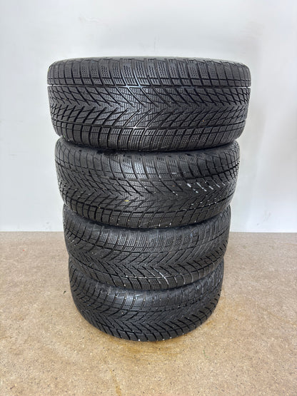 DOT23 7,8 / 7 - 6,5mm Original A-Klasse W 176 B-Klasse W 242 W 246 CLA C 117 18 Zoll Winterräder Winterreifen Felgen A2464010600 Alufelgen 225/40 R18 92V M+S 7,5x18 ET52 Coupé Winterradsatz