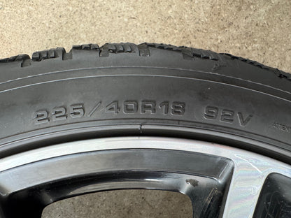 DOT23 7,8 / 7 - 6,5mm Original A-Klasse W 176 B-Klasse W 242 W 246 CLA C 117 18 Zoll Winterräder Winterreifen Felgen A2464010600 Alufelgen 225/40 R18 92V M+S 7,5x18 ET52 Coupé Winterradsatz