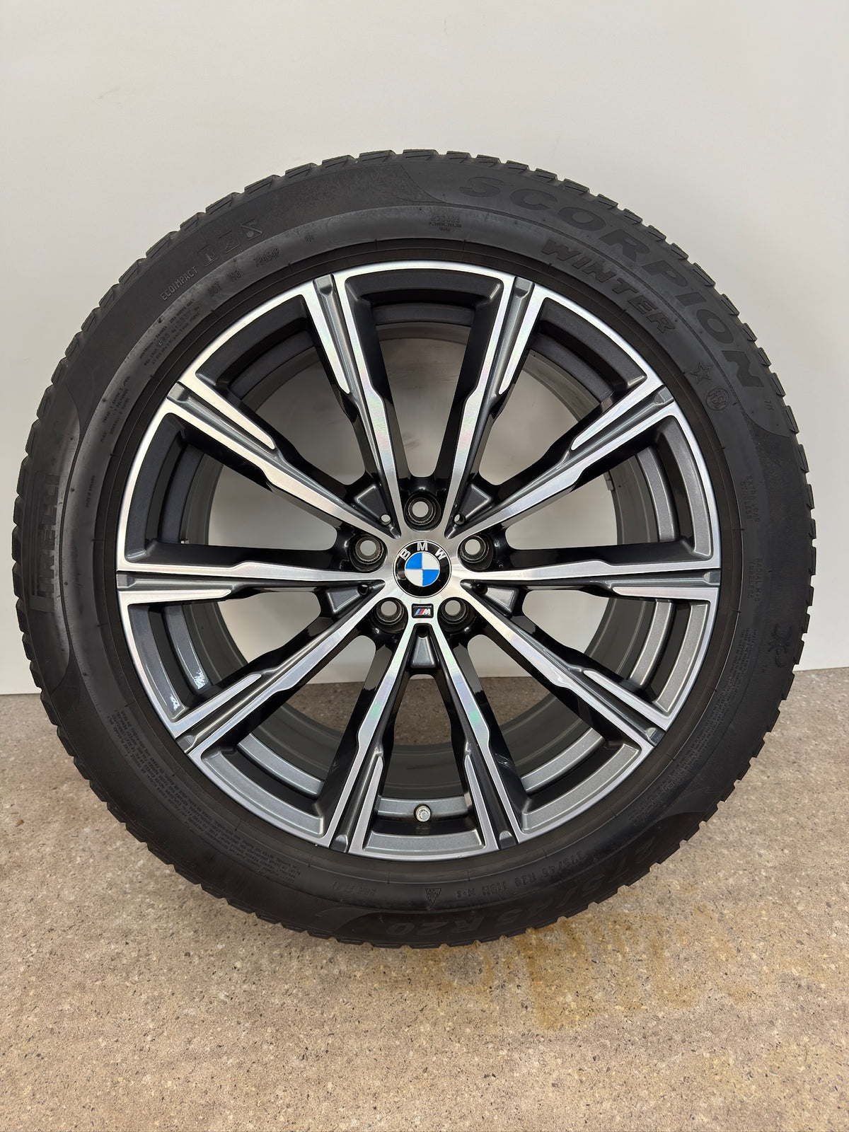 DOT23 Original BMW X5 G05 X6 G06 Sty. M 740M 20 Zoll Winterräder Winterreifen Felgen 8071996 8071997 Alufelgen 275/45 R20 110V 305/40 R20 112V M+S Sytling M Sport SUV RSC RFT Winterradsatz