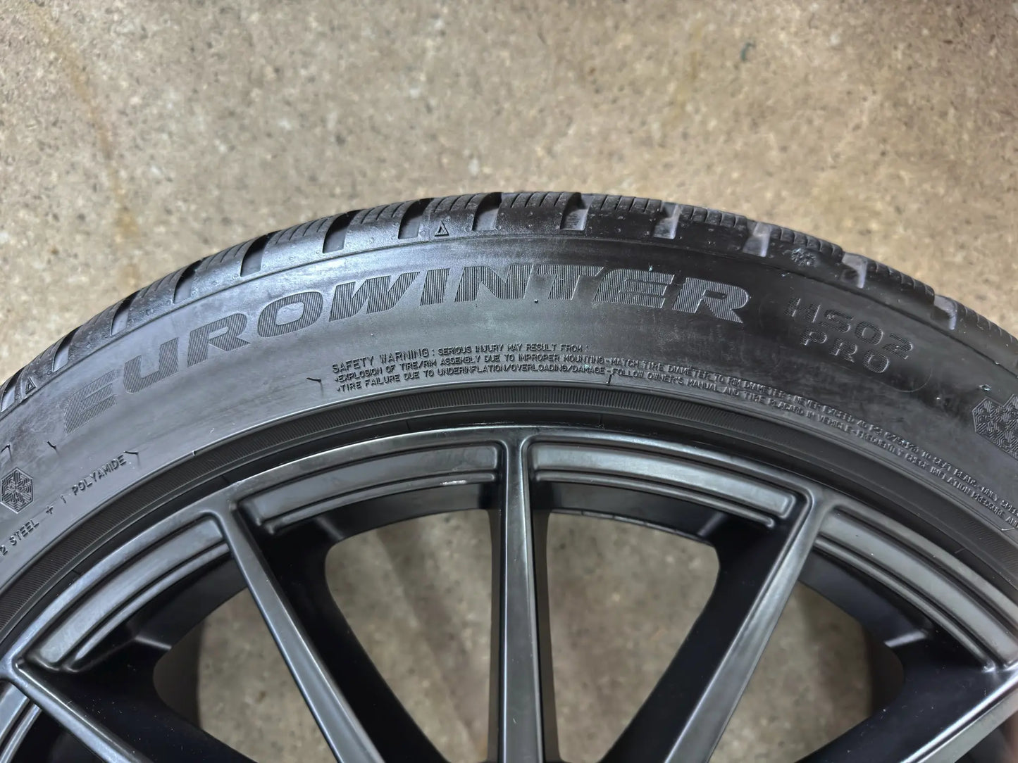 DOT23 VW T-Roc A1 R Skoda Octavia IV 4 NX Yeti 5L MG 4 Electric Audi TT 8J 18 Zoll Winterräder Winterreifen Felgen Alufelgen Schwarz 225/45 R18 95V KBA49978 Winterradsatz