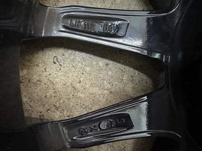 DOT23 VW Tiguan II 2 5N AD1 Audi Q3 F3 Seat Tarraco KN2 Skoda Kodiaq I 1 NS PS Aiways U5 17 Zoll Winterräder Winterreifen Felgen Alufelgen 215/65 R17 99H Schwarz M+S SUV Winterradsatz