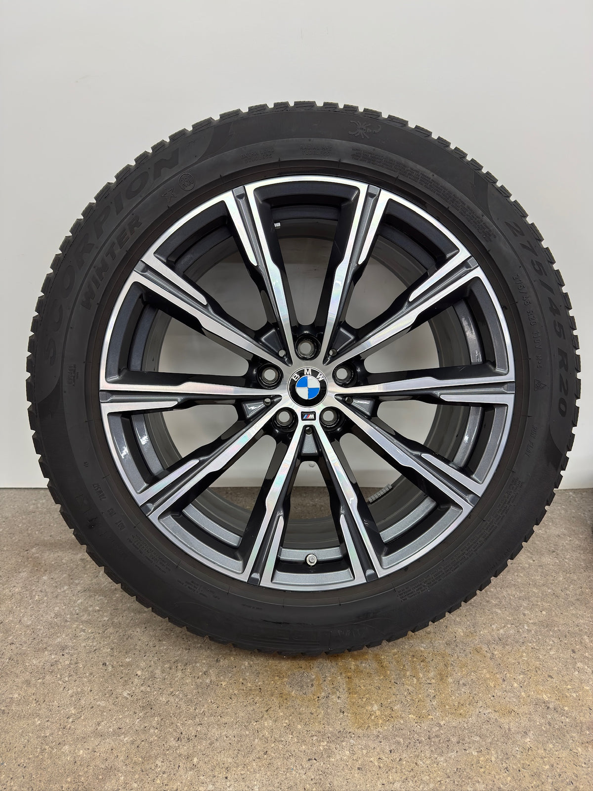 DOT24 Original BMW X5 G05 X6 G06 Sty. M 740M 20 Zoll Winterräder Winterreifen Felgen 8071996 Alufelgen 275/45 R20 110V M+S Sytling M Sport SUV RSC RFT Winterradsatz MwSt. ausweisbar