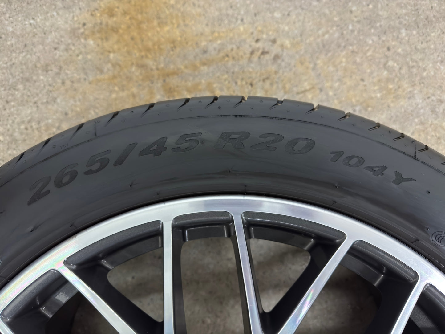 DOT24/25 Original Porsche Macan RS Spyder 95B 20 Zoll Sommerreifen Sommerräder Felgen Alufelgen 95B601025BP 95B601025BQ I 1 II 2 III 3 GTS Sport Turbo 265/45 R20 104Y 295/40 R20 106Y