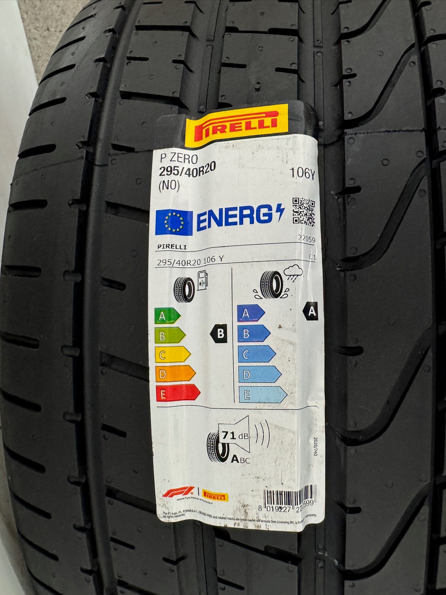DOT24/25 Original Porsche Macan RS Spyder 95B 20 Zoll Sommerreifen Sommerräder Felgen Alufelgen 95B601025BP 95B601025BQ I 1 II 2 III 3 GTS Sport Turbo 265/45 R20 104Y 295/40 R20 106Y