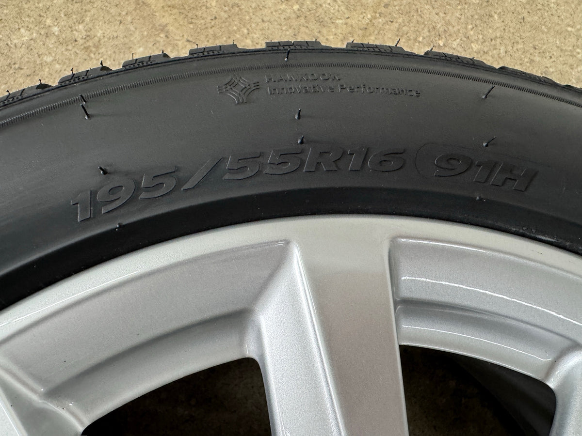 DOT26/25 neu / 7mm Original Audi A1 GB Citycarver Allstreet 16 Zoll Winterrräder Winterreifen Felgen 82A601025C Alufelgen 195/55 R16 91H XL Silber 6,5x16 ET40 5x100 S-Line M+S Winterkomplettradsatz