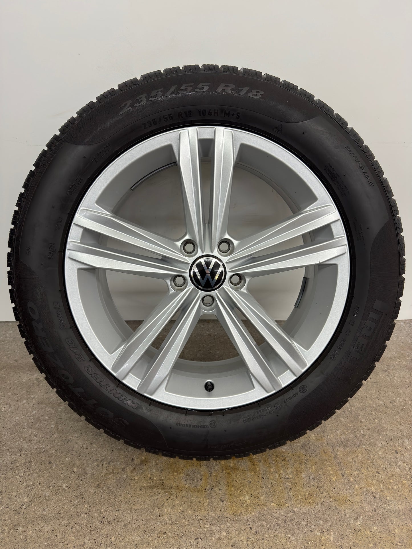 DOT4922 Original VW Tiguan II 2 Sebring 18 Zoll Winterräder Winterreifen Felgen 5NA601025M 5NA601025AQ Alufelgen 235/55 R18 104H M+S R-Line Silber Allspace AD1 5NA RDKS Winterradsatz