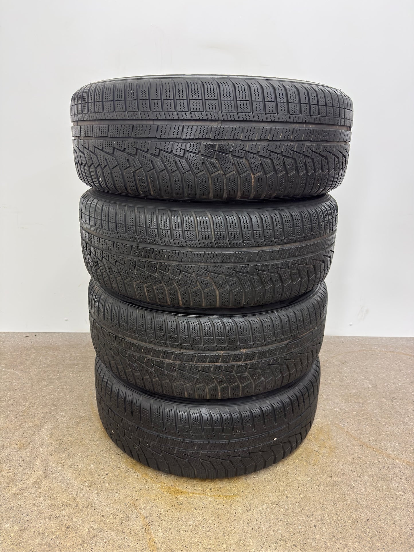 Hyundai Tuncson III 3 TL 17 Zoll Winterräder Winterreifen Felgen Alufelgen Schwarz Hochglanz SUV 225/60 R17 99H M+S KBA52249 7x17 ET47 Winterradsatz MwSt. ausweisbar