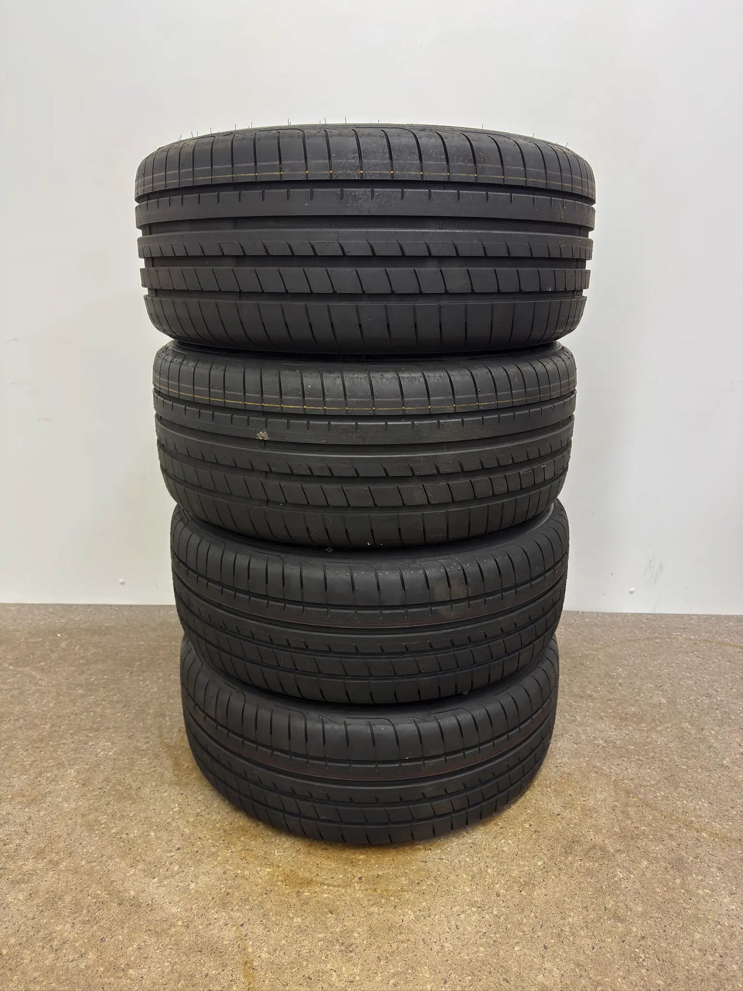 NEU DOT25 Original Mercedes C-Klasse W 206 S 206 18 Zoll AMG Sommerräder Sommerreifen Felgen A2064011700 A2061800 225/45 R18 95Y 245/40 R18 97Y Alufelgen Sport Line 4Matic 5x112 Sommerradsatz