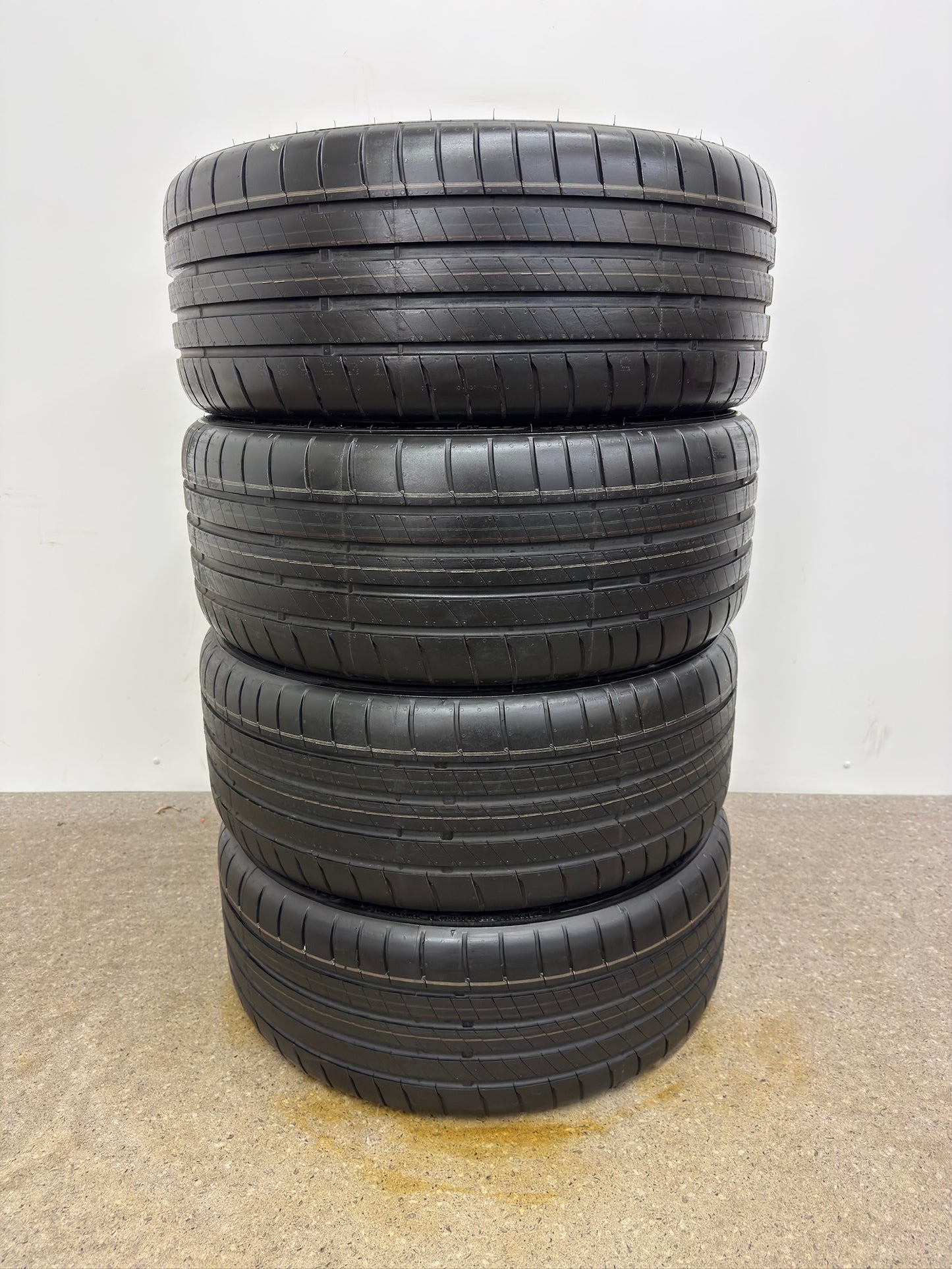 NEU DOT25 Original VW Golf VIII 8 5H CD 19 Zoll Estoril Sommerräder Sommerreifen Felgen 5H0601025AM 5H0601025AD Alufelgen 235/35 R19 91Y GTI GTD R R-Line Edition 8x19 ET50 5x112 Sommerradsatz
