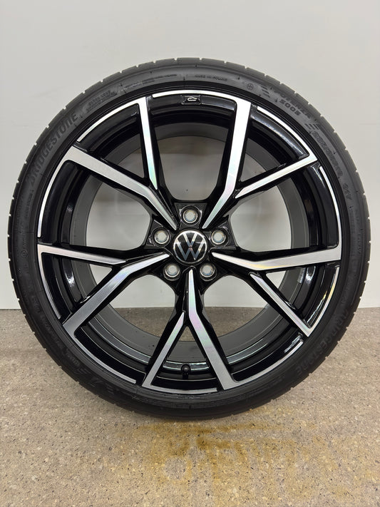 NEU DOT25 Original VW Golf VIII 8 5H CD 19 Zoll Estoril Sommerräder Sommerreifen Felgen 5H0601025AM 5H0601025AD Alufelgen 235/35 R19 91Y GTI GTD R R-Line Edition 8x19 ET50 5x112 Sommerradsatz