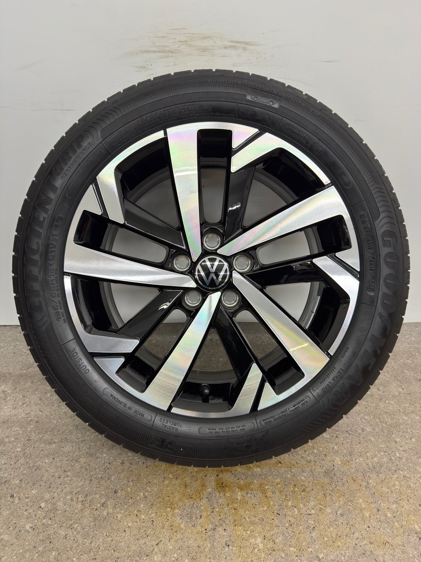 NEU DOT25 Original VW Polo VI 6 2G AW 16 Zoll Torsby Sommerräder Sommerreifen Felgen 2G0601025T Alufelgen R-Line 195/55 R16 91V Sport Edition Schwarz glanzgedreht 6,5x16 ET47 5x100 Sommerradsatz