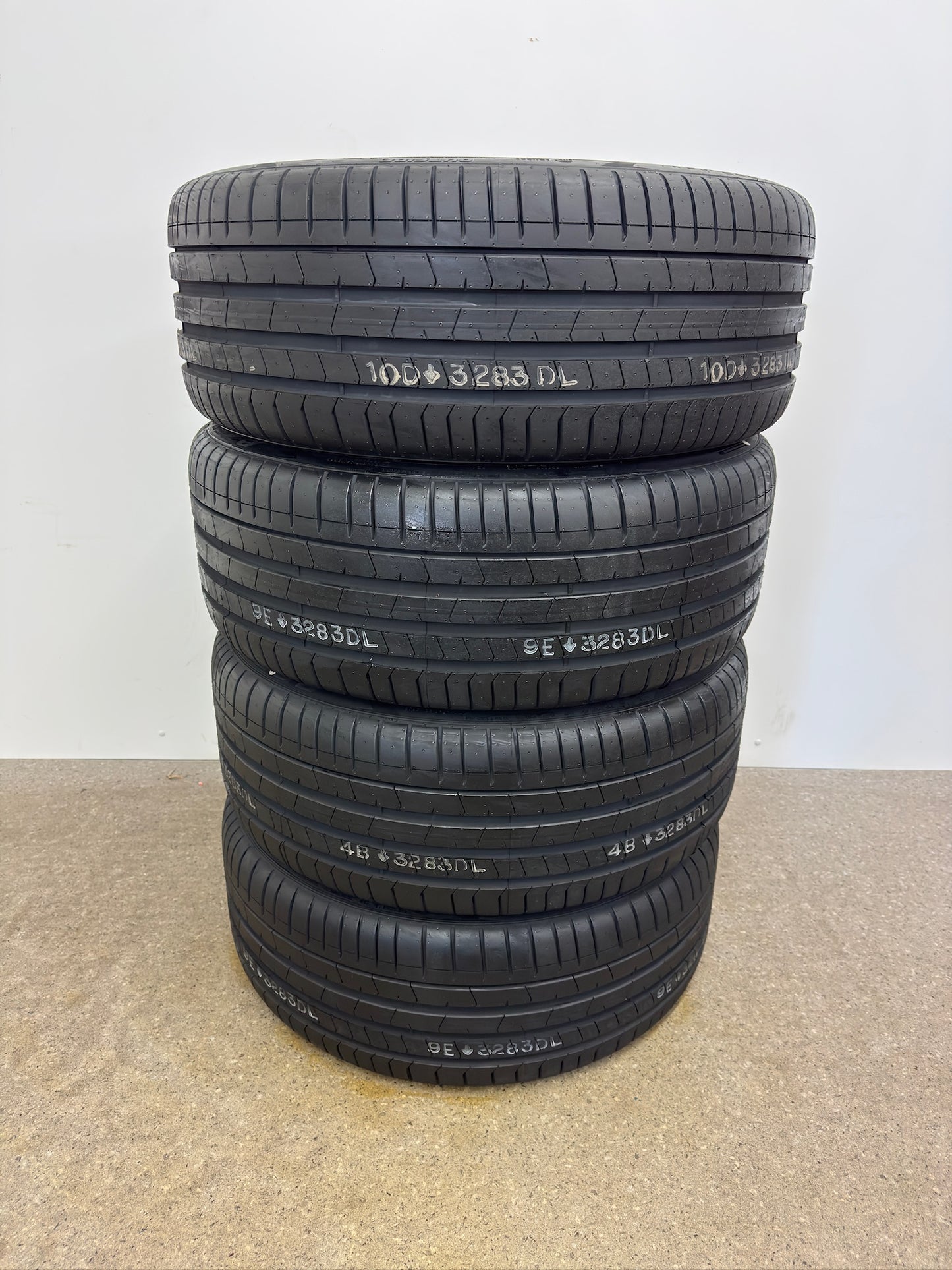NEU DOT26 Original Volvo XC60 2 II 22 Zoll Sommerräder Sommerreifen Felgen 31454682 Alufelgen 10 Spoke Diamont Cut Sport Plus Ultra 265/35 R22 102V 9x22 ET43 Schwarz Bicolor Sommerradsatz SUV MwSt.
