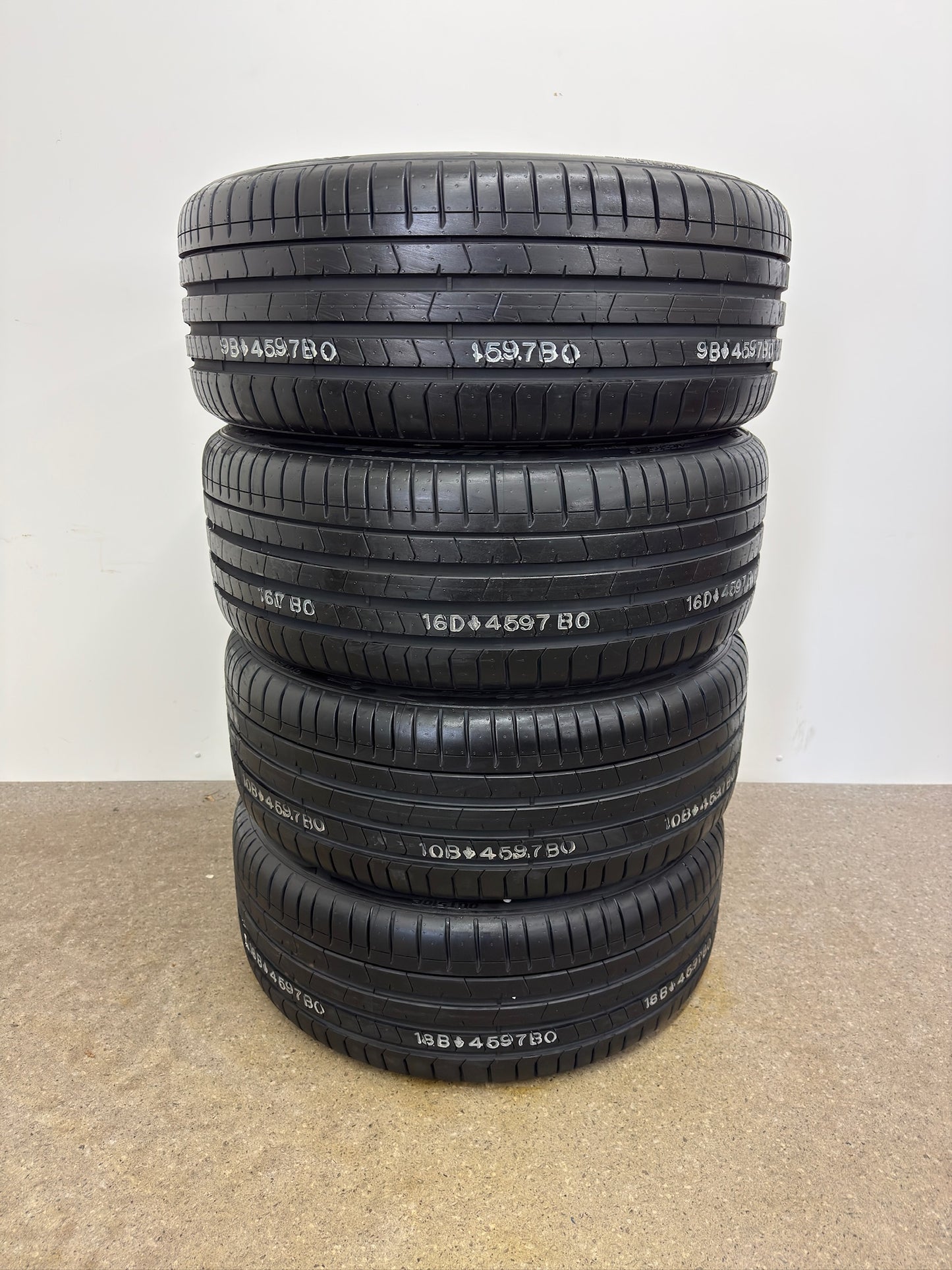 NEU DOT26 Original Volvo XC90 2 II 22 Zoll Sommerräder Sommerreifen Felgen 31454204 31650460 Alufelgen 6 Double Spoke Sport Plus Ultra 275/35 R22 104W 9x22 ET38,5 Anthrazit Sommerradsatz SUV MwSt.