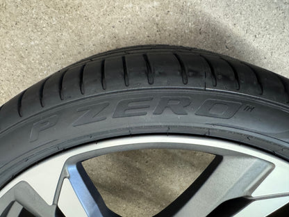 NEU DOT26 Original Volvo XC90 2 II 22 Zoll Sommerräder Sommerreifen Felgen 31454204 31650460 Alufelgen 6 Double Spoke Sport Plus Ultra 275/35 R22 104W 9x22 ET38,5 Anthrazit Sommerradsatz SUV MwSt.
