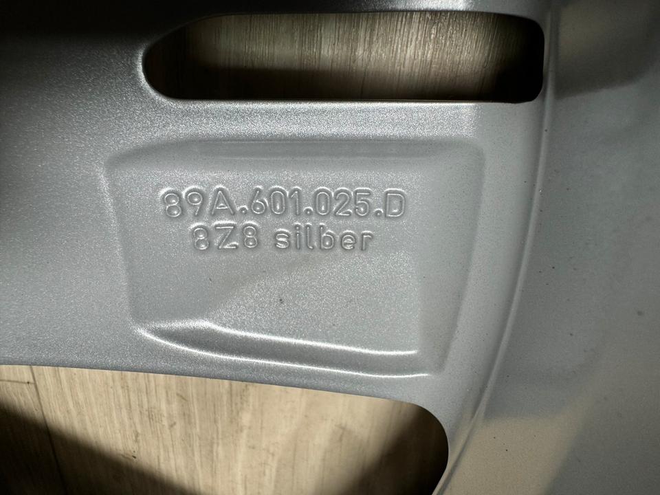 NEU Original Audi Q4 e-tron F4 20 Zoll Winterreifen Winterräder Felgen 89A601025D 89A601025L