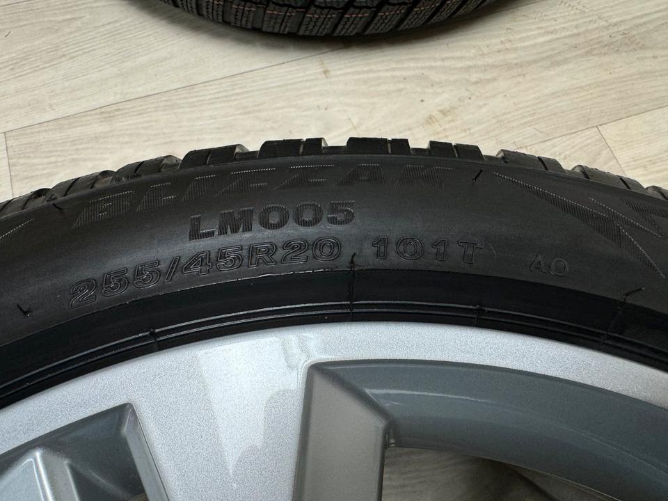 NEU Original Audi Q4 e-tron F4 20 Zoll Winterreifen Winterräder Felgen 89A601025D 89A601025L
