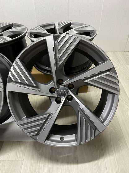 NEU Original Audi Q8 e-tron GE Sportback 4M8 22 Zoll Felgen Alufelgen Anthrazit 4KE601025B
