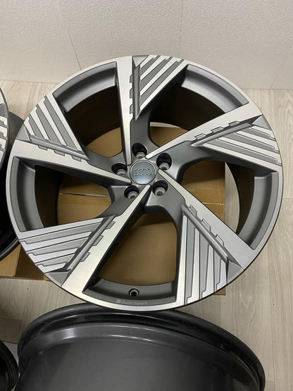 NEU Original Audi Q8 e-tron GE Sportback 4M8 22 Zoll Felgen Alufelgen Anthrazit 4KE601025B