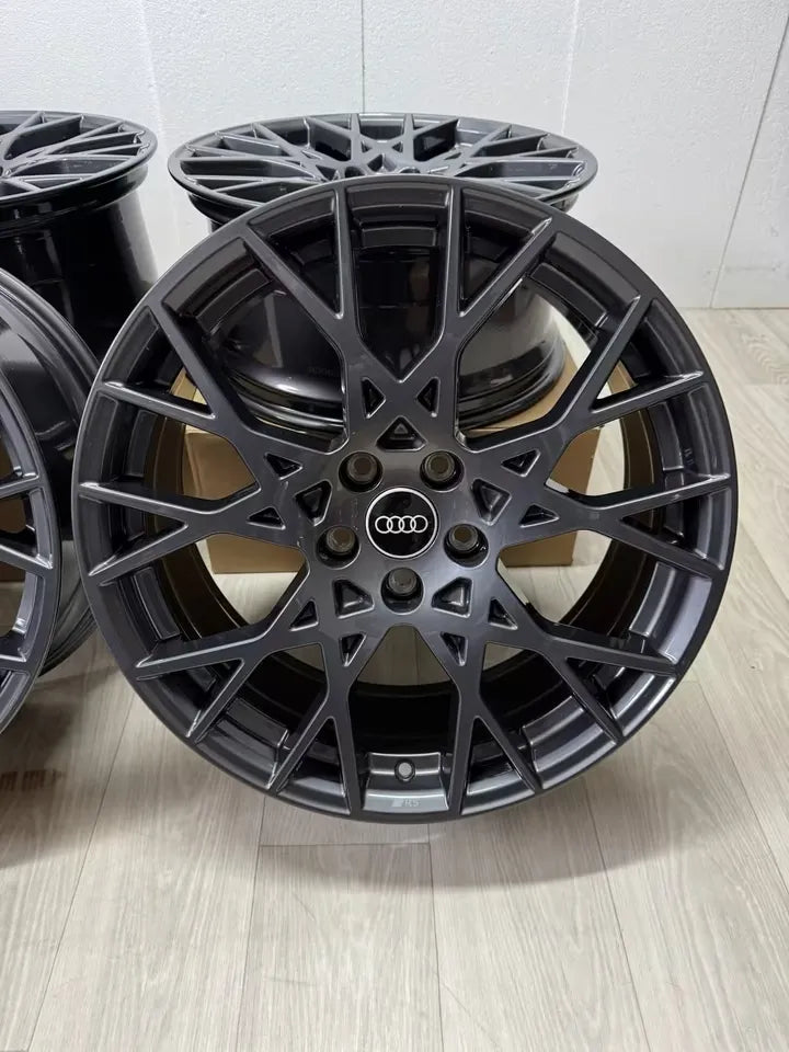 NEU Original Audi RS3 8Y Performance 19 Zoll Felgen Alufelgen 8Y0601025CK 8Y0601025CL 9x19 ET25 8x19 ET46 5x112 Sport Line Anthrazit Grau Werksauslieferungs Zustand RS Felgensatz MwSt. ausweisbar