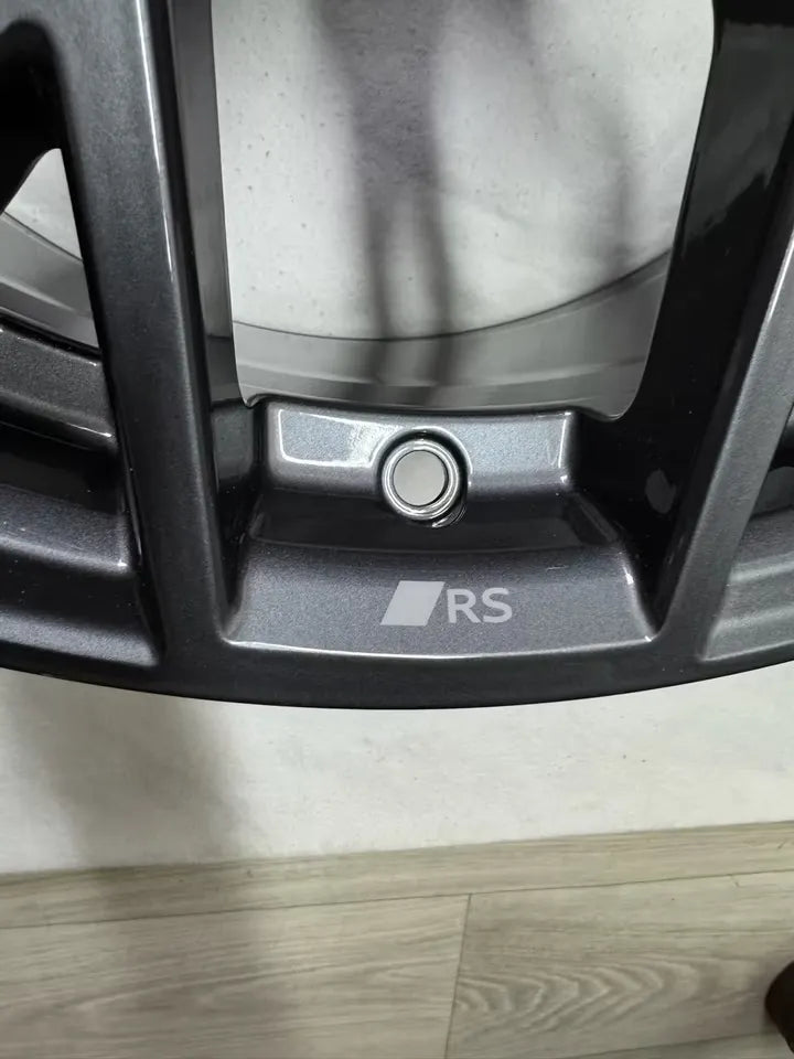 NEU Original Audi RS3 8Y Performance 19 Zoll Felgen Alufelgen 8Y0601025CK 8Y0601025CL 9x19 ET25 8x19 ET46 5x112 Sport Line Anthrazit Grau Werksauslieferungs Zustand RS Felgensatz MwSt. ausweisbar