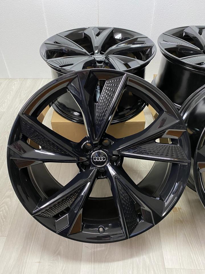 NEU Original Audi RS6 C8 4K 22 Zoll Felgen Alufelgen 4K0601025BC 4K0601025BA 4K0601025BB