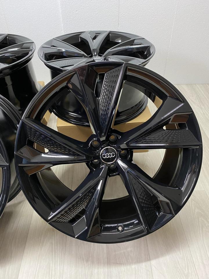 NEU Original Audi RS6 C8 4K 22 Zoll Felgen Alufelgen 4K0601025BC 4K0601025BA 4K0601025BB