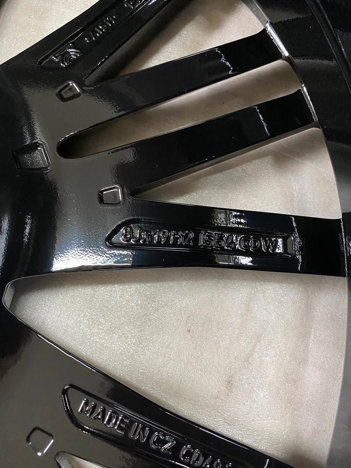 NEU Original BMW 1er F40 2er F44 19 Zoll M 552M Felgen Alufelgen Schwarz Hochglanz 8092356