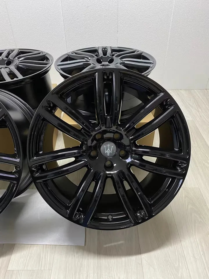 NEU* Original Maserati Quattroporte M156 Ghibli M157 Urano 20 Zoll Felgen Alufelgen 670016859 670016860 8,5x20 ET43 10,5x20 ET45 5x114,3 Black Edition Schwarz Sport Line Felgensatz MwSt.